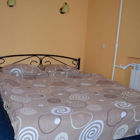 Apartment Laboratorniy Per. 26 Kijev Kültér fotó